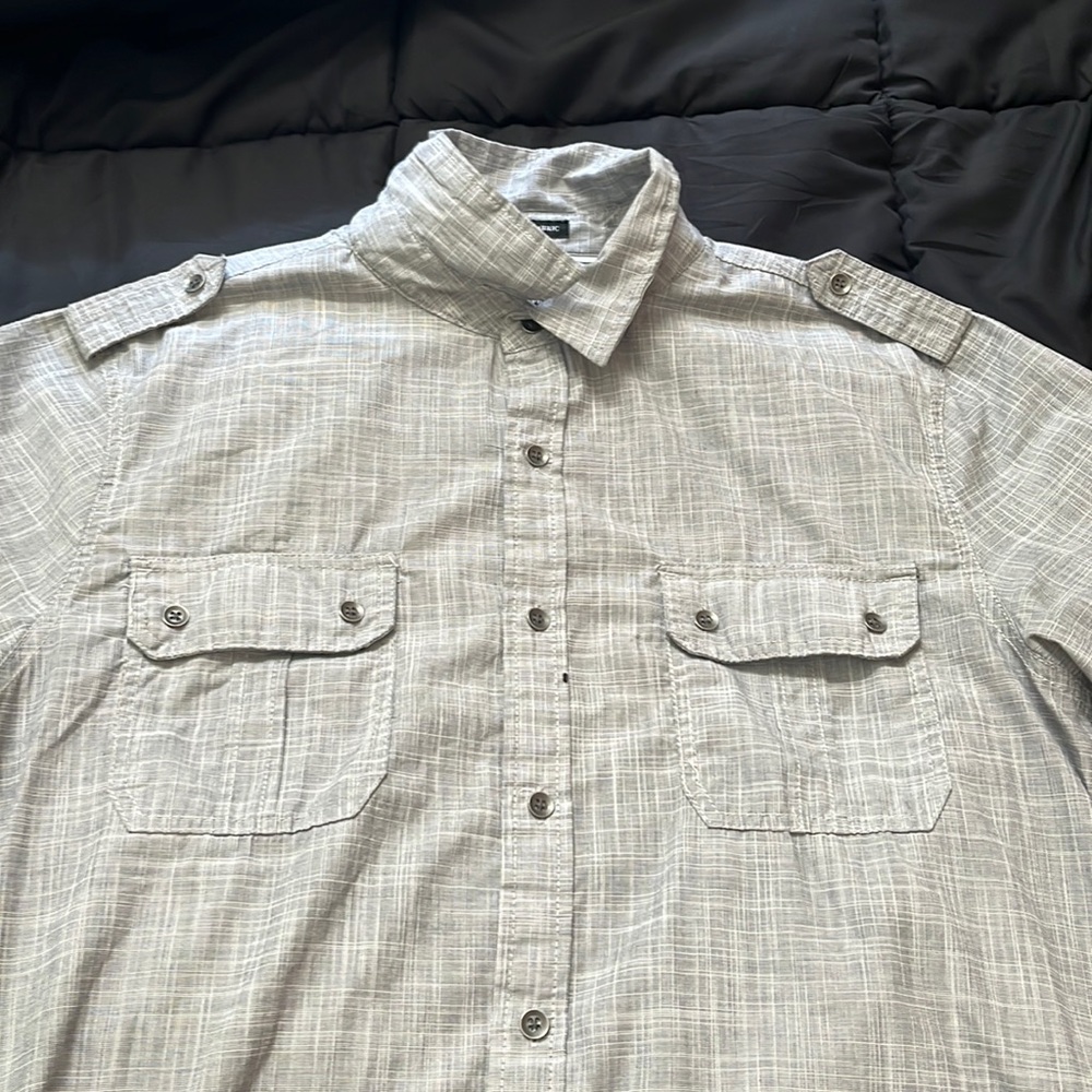 Mens rock and republic grey long sleeve collared shirt. Barely worn.